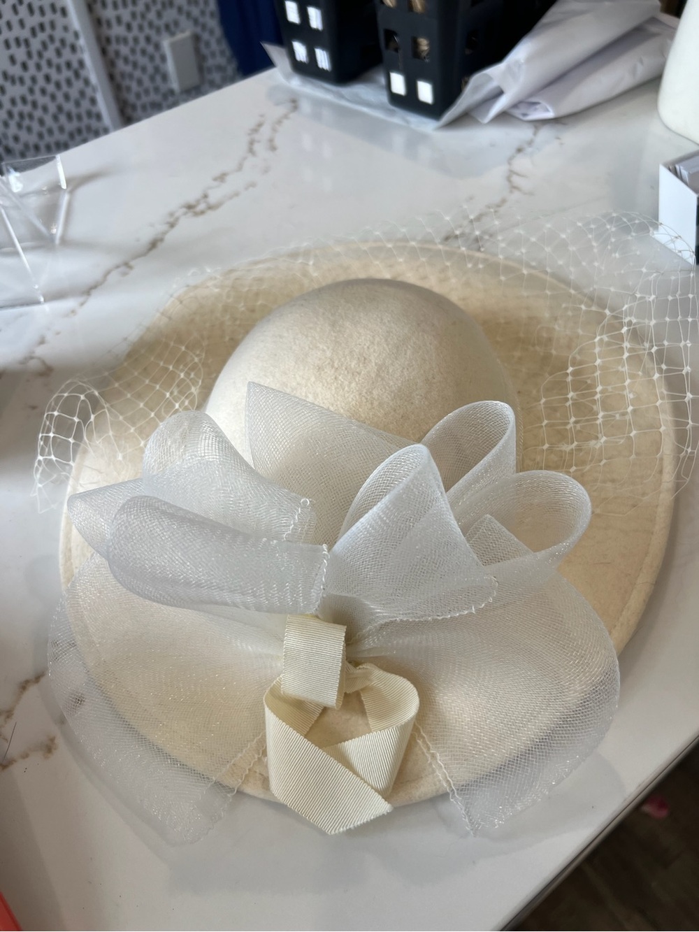 Vintage Cream Women's Fascinator Hat with Bow and Veil